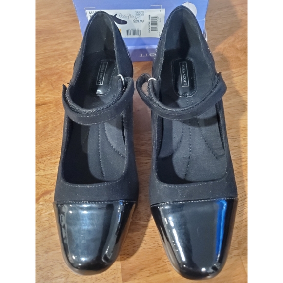 Karen Scott Heeled Dress Shoes,  7 1/2 Wide NIB - Picture 2 of 8